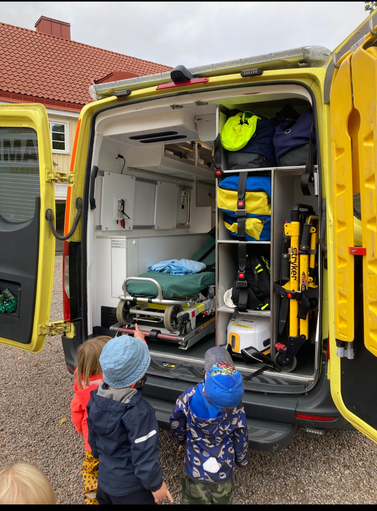 Besök av ambulansen bild