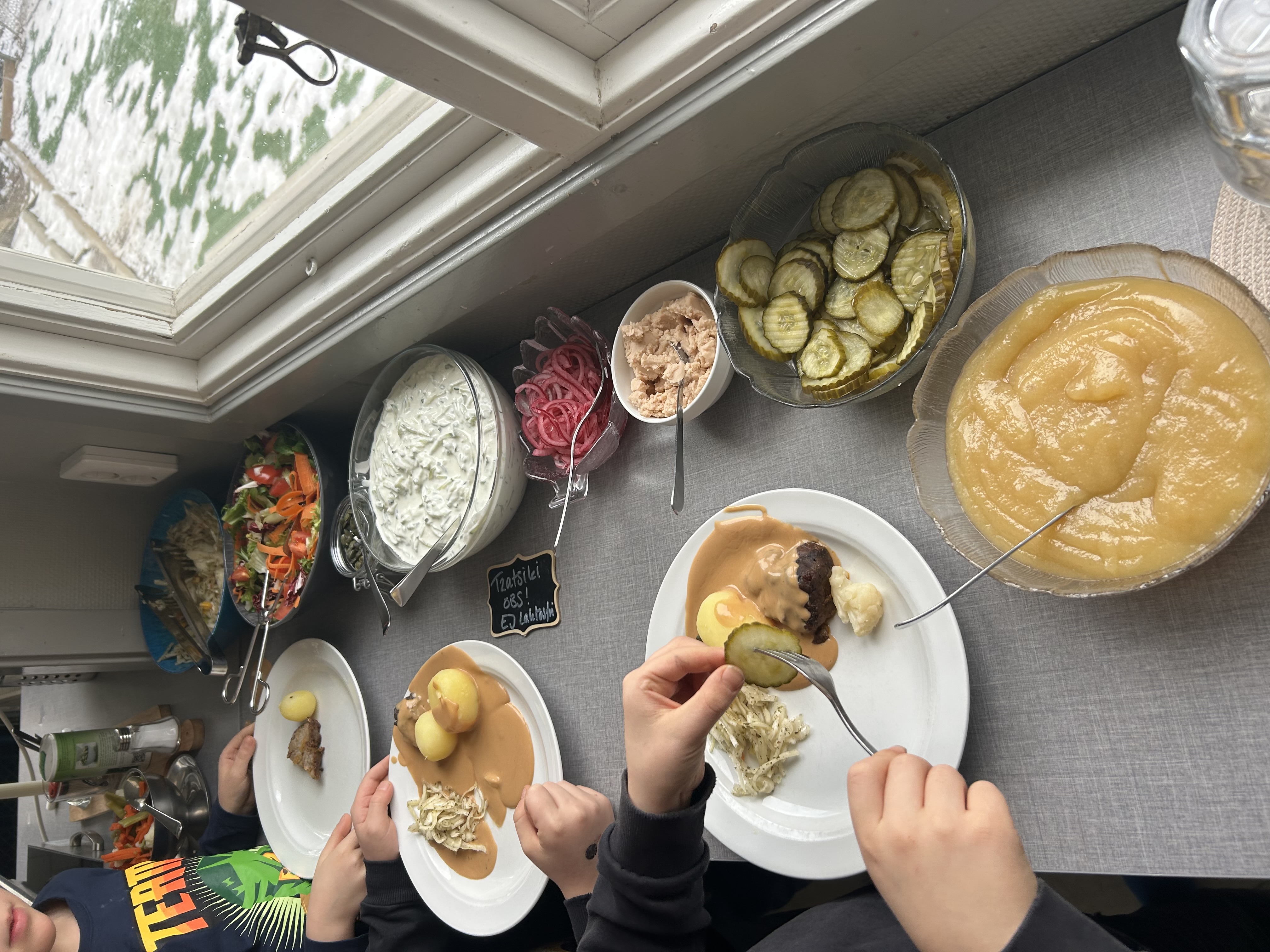 Söndagsmiddag på en fredag bild