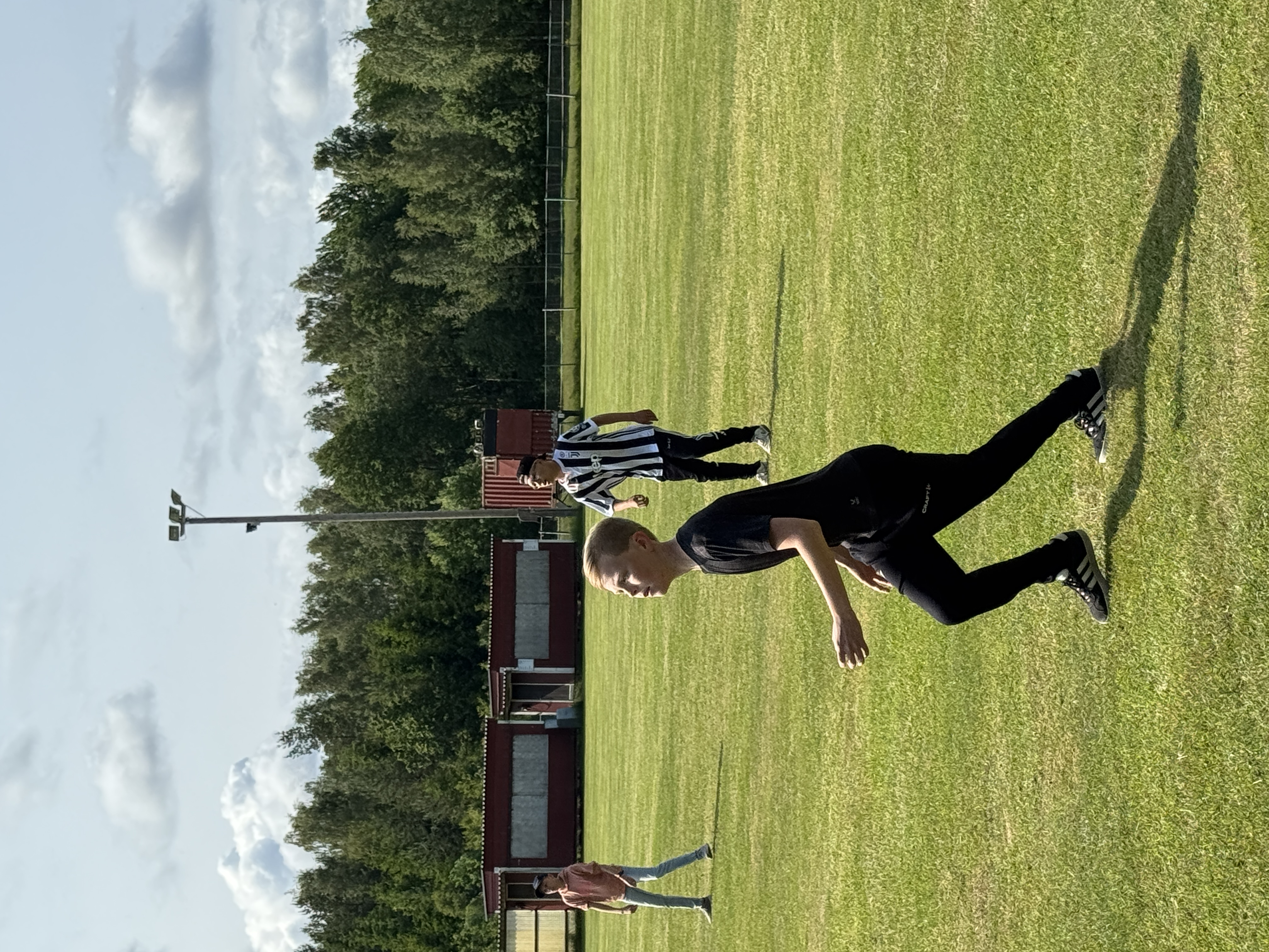 Brännboll och 6:ans middag bild